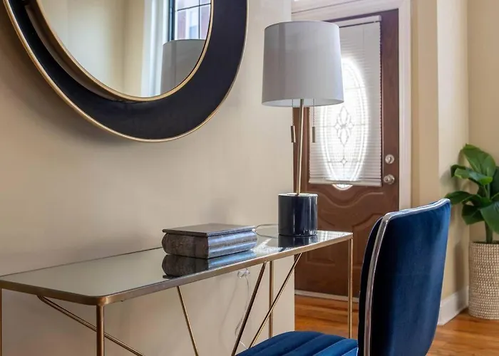 Getaway In The Heart Of Pilsen * Chicago